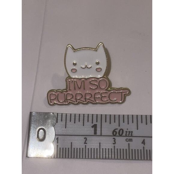 I’m So Purfect Cat Pin Brooch - Picture 1 of 1
